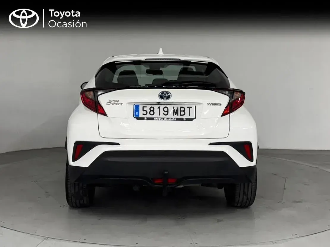 Usado Toyota C-HR Active 122 CV (89 kW) 2022 Blanco classic SUV