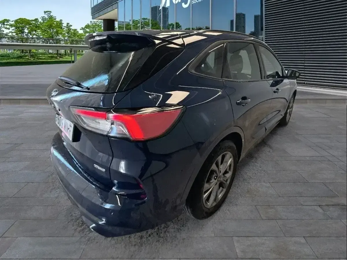 Usado Ford Kuga ST-Line 190 CV (139 kW) 2024 Azul SUV