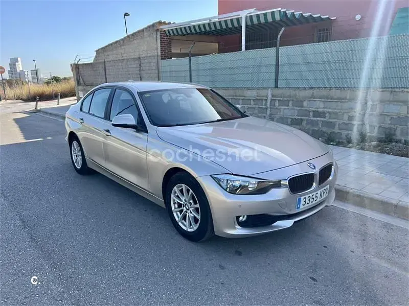 Usado BMW 318 143 CV (105 kW) 2014 Beige Berlina