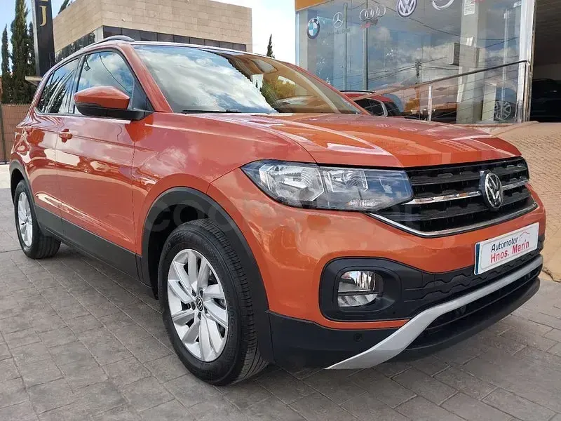 Usado VW T-Cross Advance 110 CV (80 kW) 2022 Naranja SUV