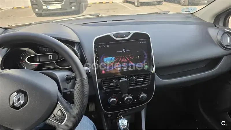 Usado Renault Clio IV Business 75 CV (55 kW) 2019 Gris / plata Berlina