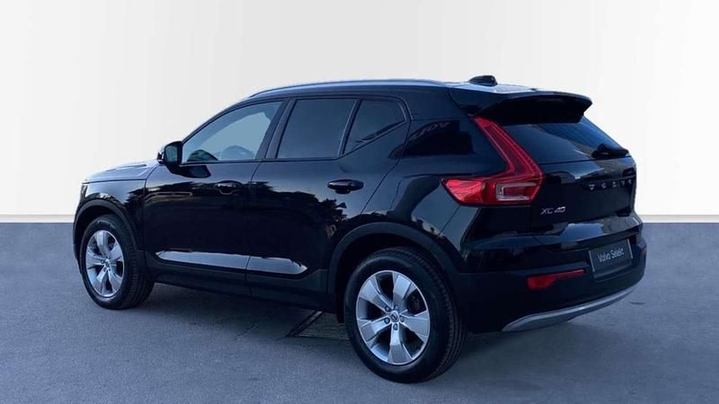 Usado Volvo XC40 Momentum 163 CV (119 kW) 2020 Negro SUV
