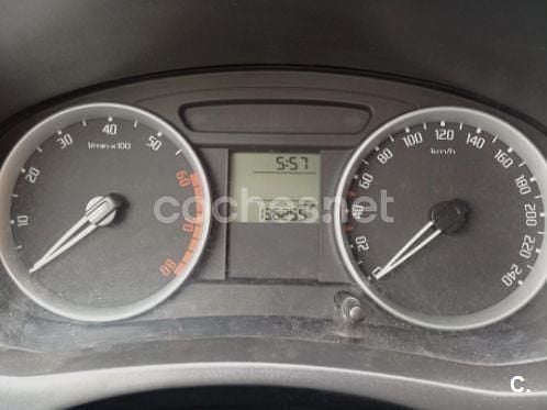 Usado Skoda Fabia 60 CV (44 kW) 2008 Azul Berlina