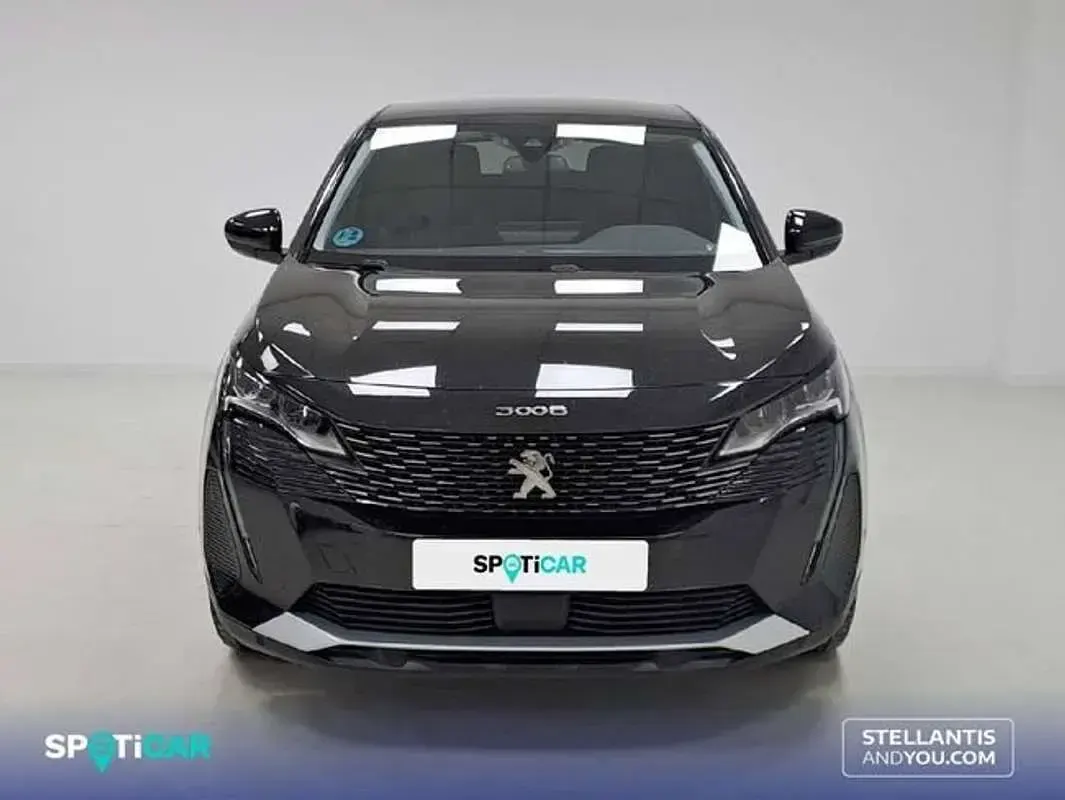 Usado Peugeot 3008 Allure 131 CV (96 kW) 2021 Negro SUV