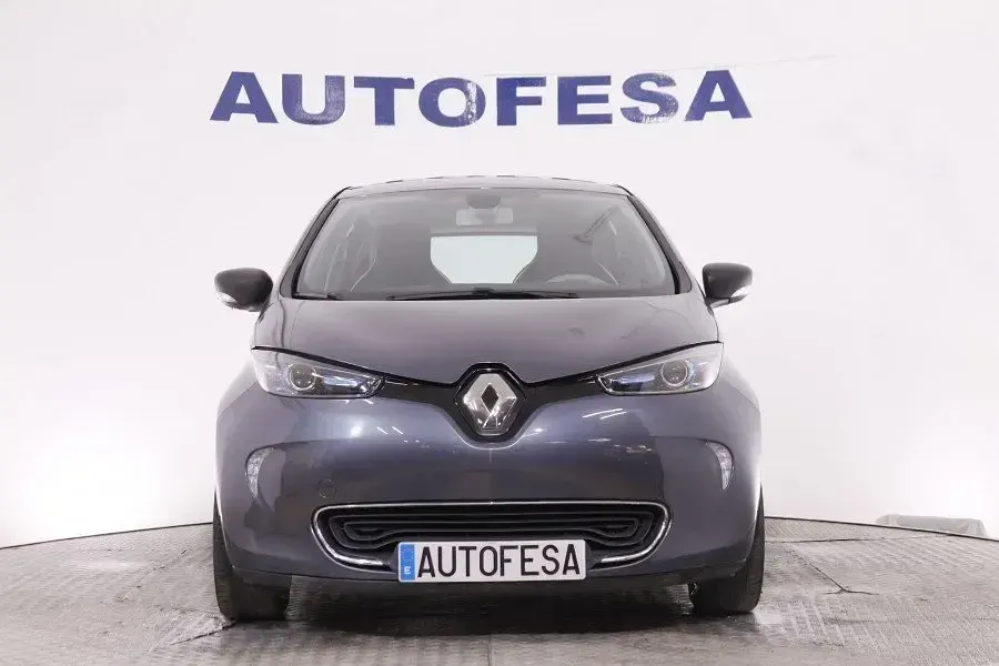 Usado Renault Zoe 67 kW (92 CV) 2018 Gris Utilitario