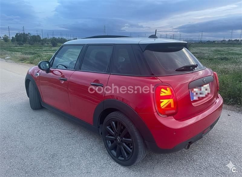Usado Mini ONE 102 CV (75 kW) 2019 Rojo Utilitario