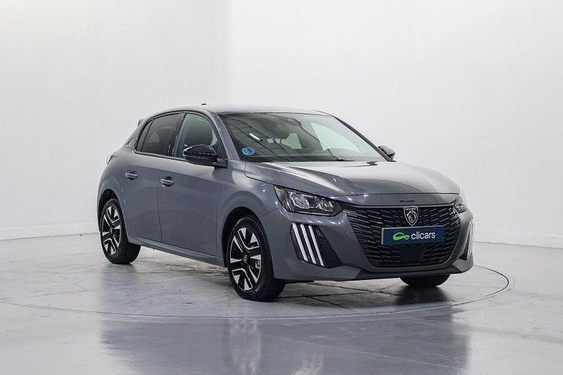 Usado Peugeot 208 Allure 101 CV (74 kW) 2025 Gris / plata Utilitario