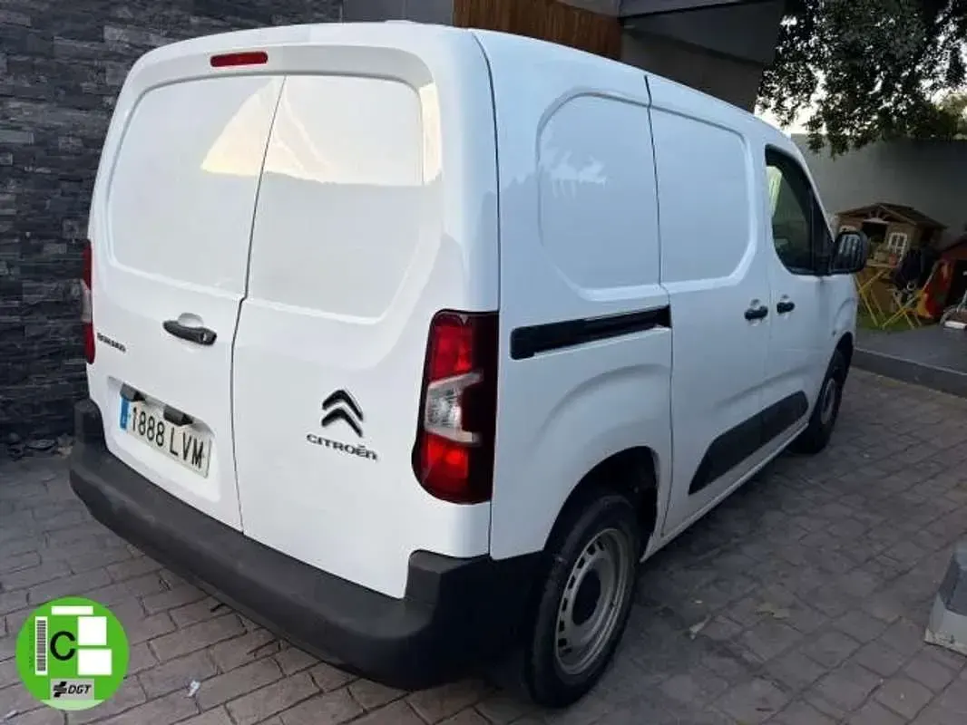 Usado Citroën e-Berlingo 102 CV (75 kW) 2022 Blanco Monovolumen