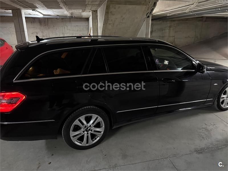 Usado Mercedes E220 Avantgarde 170 CV (125 kW) 2011 Negro Familiar