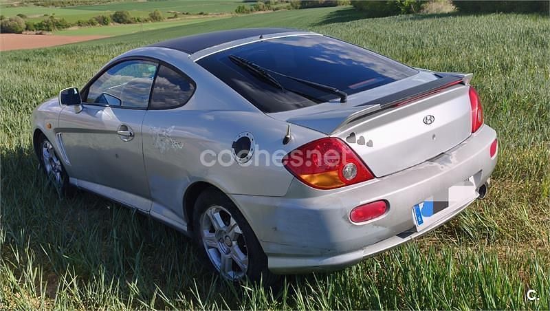 Usado Hyundai Coupé 105 CV (77 kW) 2003 Gris / plata Coupe