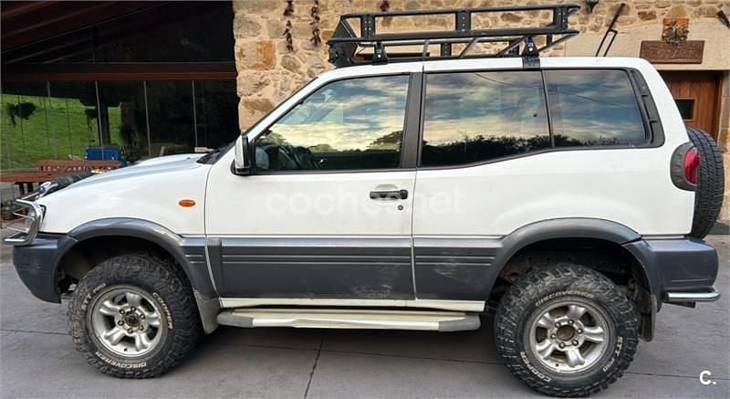 Blanco Usado 2002 Nissan Terrano SUV | 10.000 € (Precio justo) - Imagen 1/1