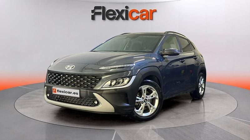 Usado Hyundai Kona 120 CV (88 kW) 2022 Gris SUV