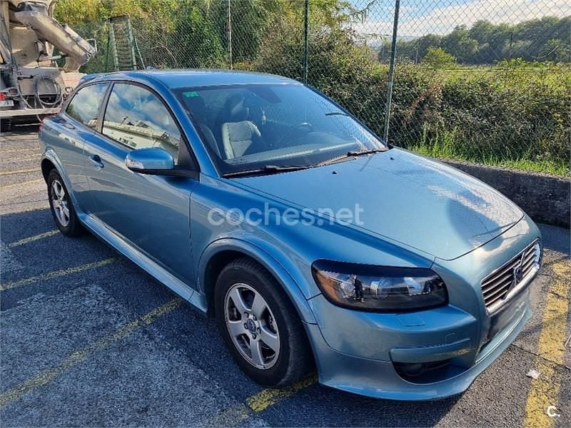 Azul Usado 2008 Volvo C30 Momentum Utilitario | 7200 € - Imagen 1/4