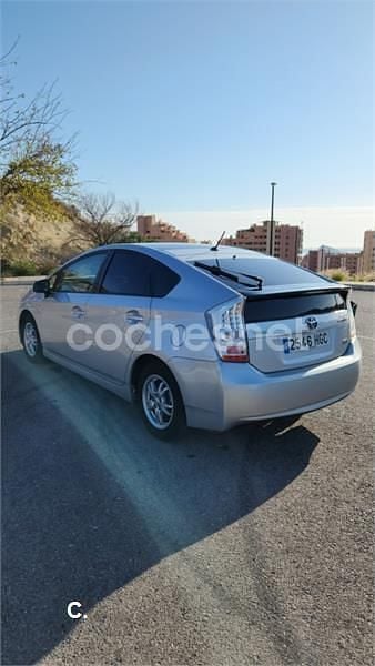 Usado Toyota Prius Eco 136 CV (100 kW) 2011 Gris / plata Berlina