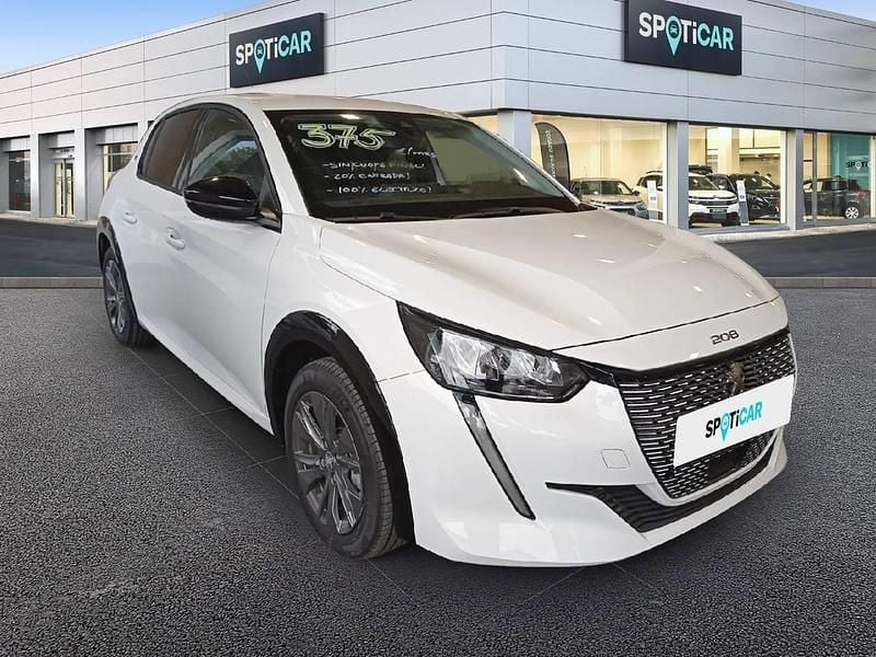 Usado Peugeot e-208 Allure 100 kW (136 CV) 2024 Blanco Utilitario