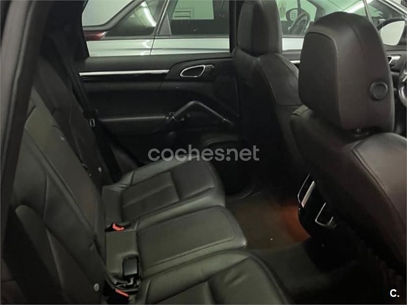 Usado Porsche Cayenne 240 CV (176 kW) 2012 Marrón SUV