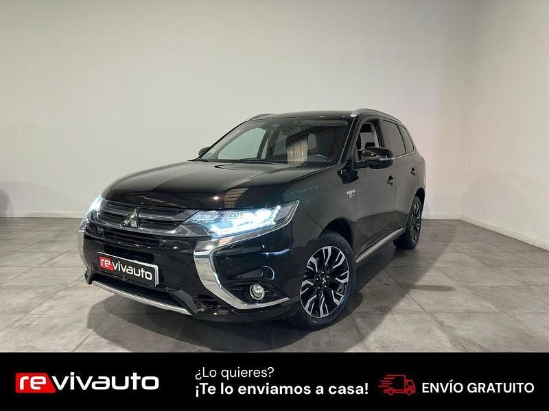 Negro Usado 2018 Mitsubishi Outlander P-HEV SUV | 19.990 € (Precio justo) - Imagen 1/4