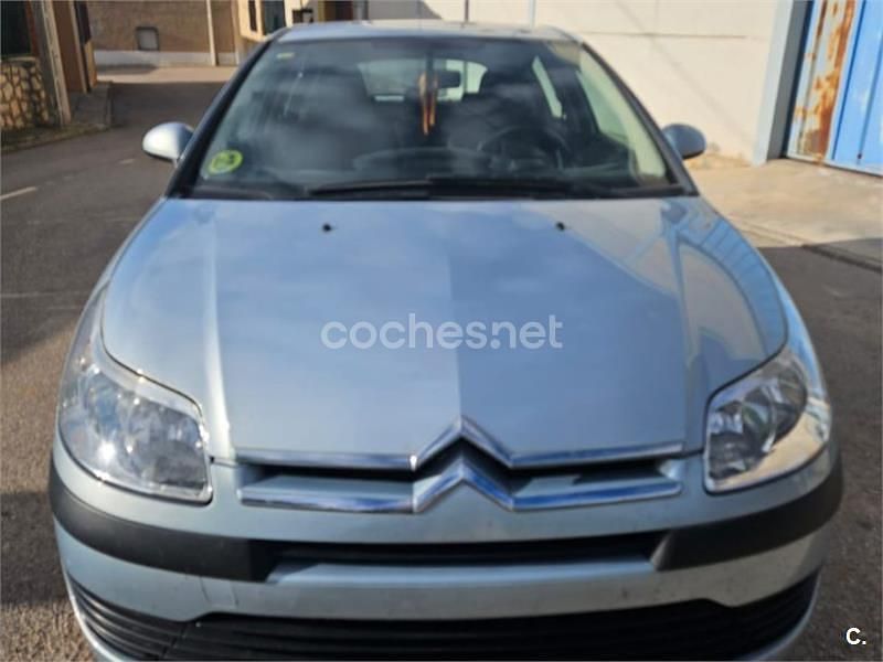 Usado Citroën C4 92 CV (67 kW) 2007 Azul Berlina