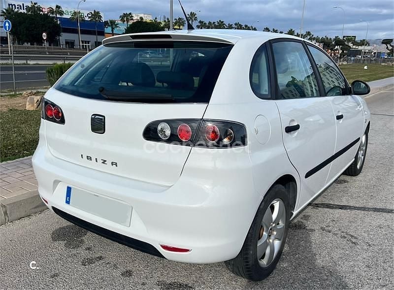 Usado Seat Ibiza Sport 80 CV (58 kW) 2007 Blanco Berlina