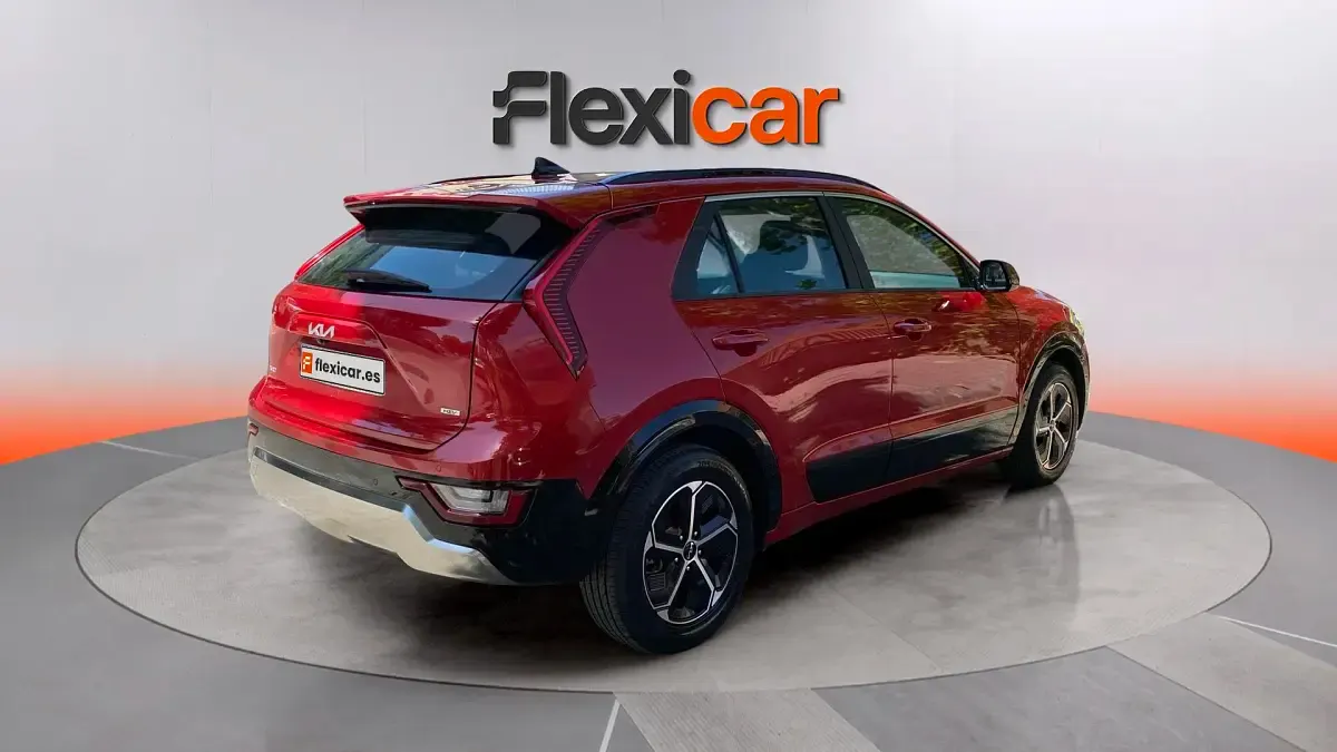 Usado Kia Niro 129 CV (94 kW) 2025 Rojo SUV