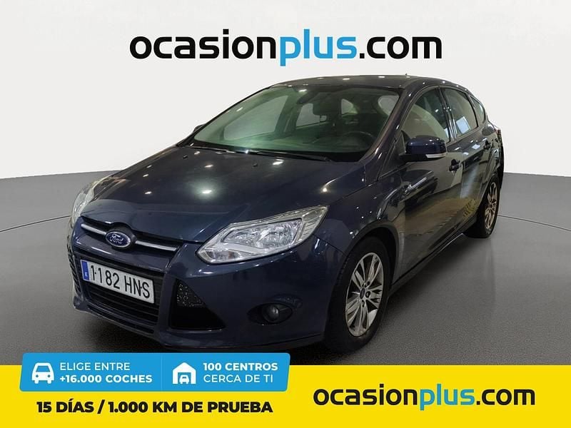Gris / plata Usado 2013 Ford Focus Trend Berlina | 7200 € (Precio justo) - Imagen 1/4