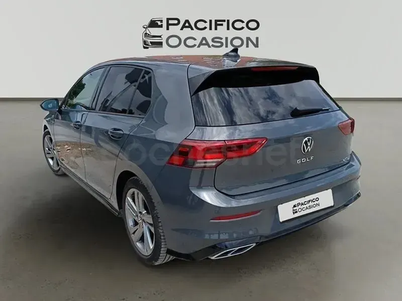 Usado VW Golf VIII R-line 131 CV (96 kW) 2023 Gris / plata Berlina