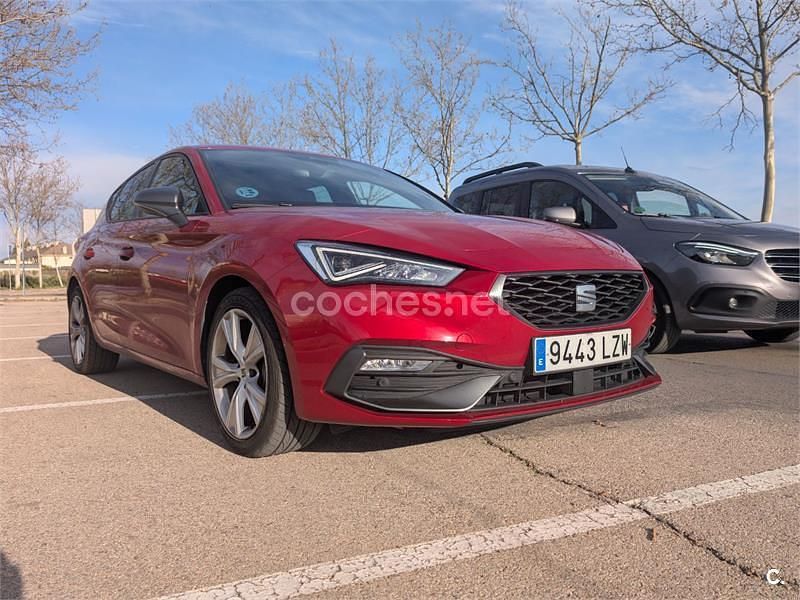 Usado Seat Leon FR 150 CV (110 kW) 2022 Rojo Berlina