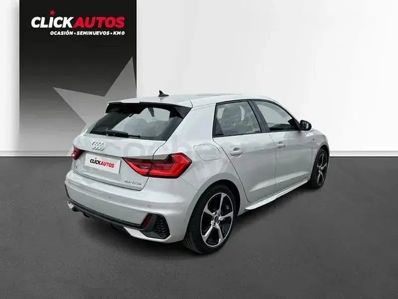 Usado Audi A1 Sportback Comfort 95 CV (69 kW) 2024 Gris / plata Utilitario