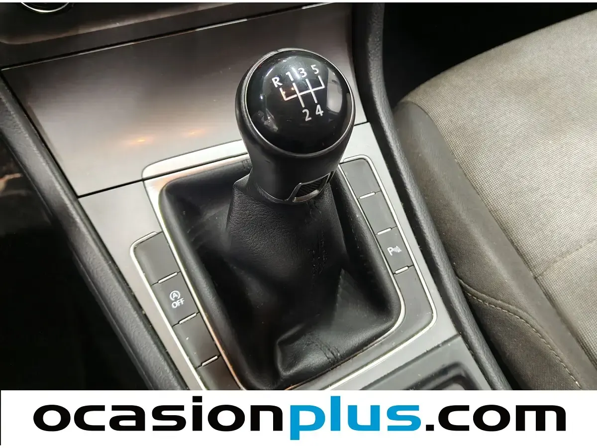 Usado VW Golf VII Edition 110 CV (80 kW) 2016 Negro Utilitario