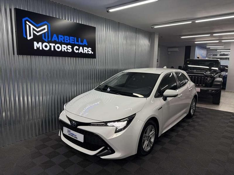 Blanco Usado 2019 Toyota Corolla Business Edition Utilitario | 14.990 € (Precio justo) - Imagen 1/4