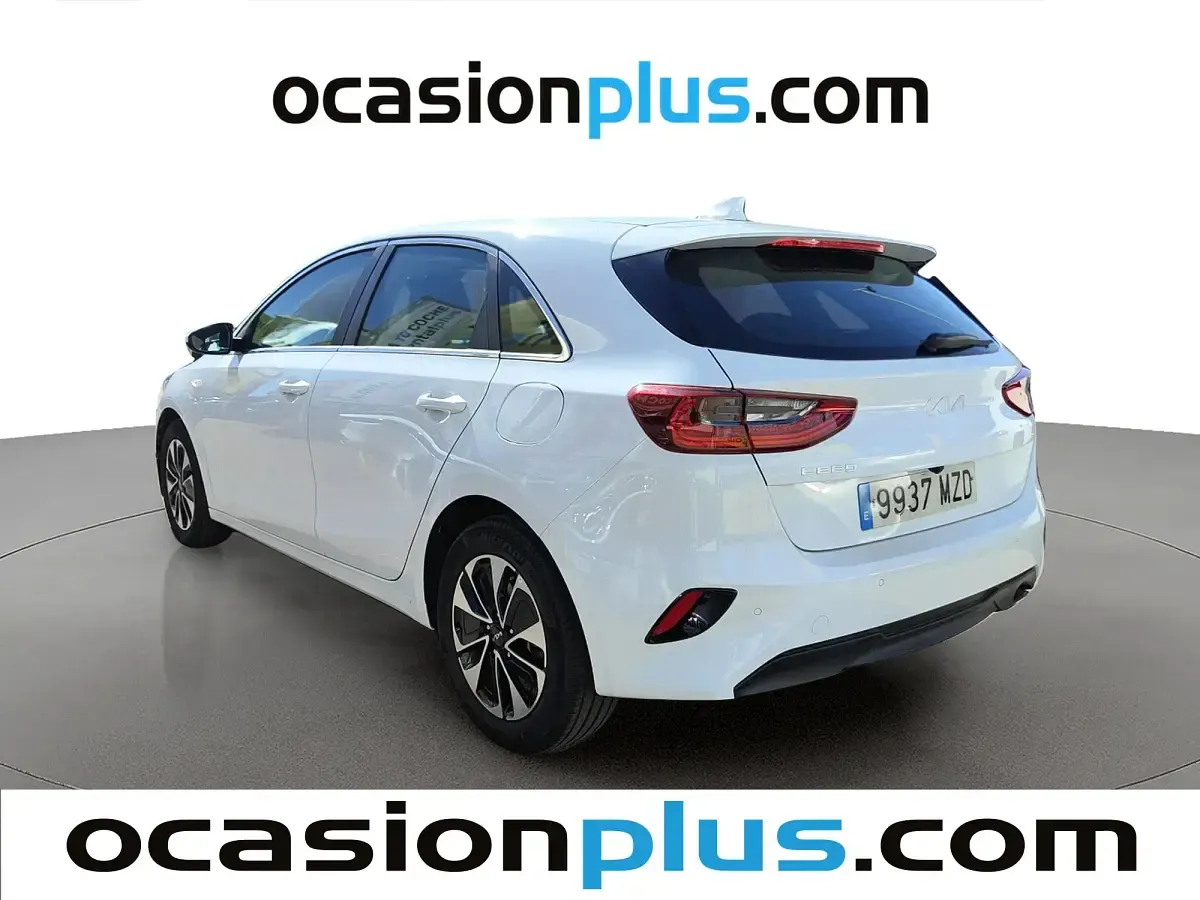 Usado Kia Ceed 101 CV (74 kW) 2025 Blanco Utilitario