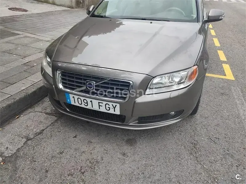 Usado Volvo S80 Executive 185 CV (136 kW) 2006 Marrón Berlina
