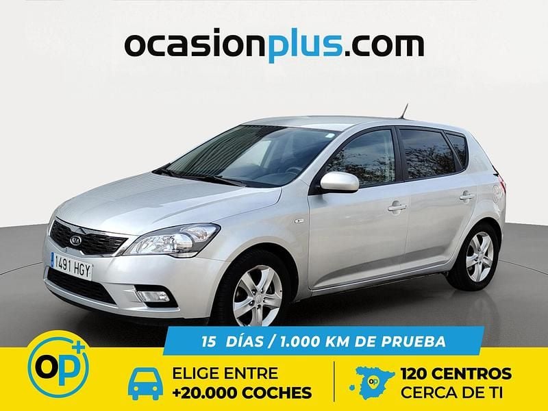 Używany Kia Ceed Active 126 KM (92 kW) 2011 Szary Hatchback