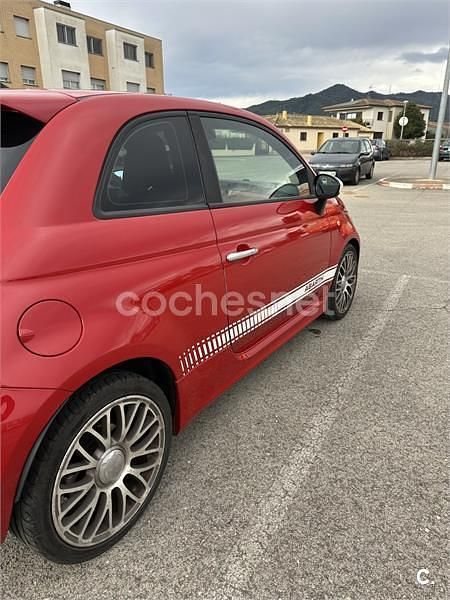 Usado Abarth 500 135 CV (99 kW) 2015 Rojo Utilitario