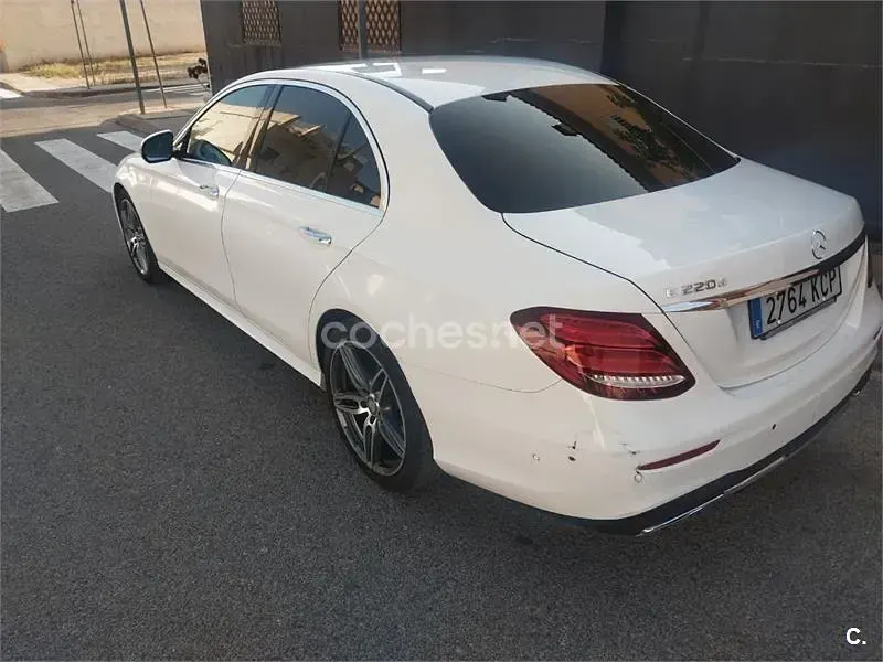 Usado Mercedes E220 194 CV (142 kW) 2017 Blanco Berlina