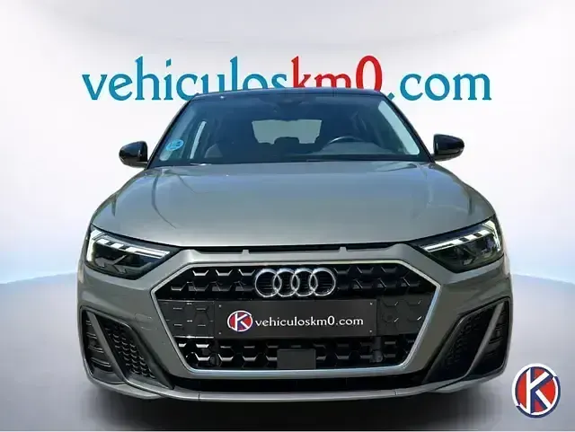 Usado Audi A1 110 CV (80 kW) 2023 Gris SUV