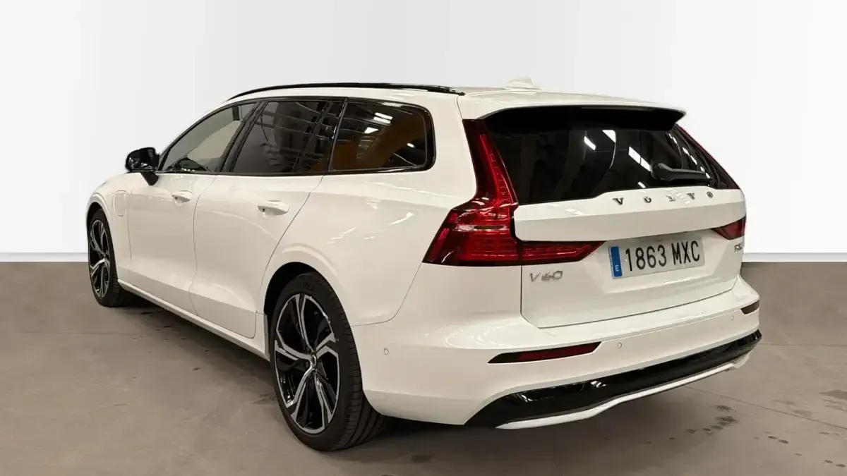 Begagnad Volvo V60 Ultra 350 HK (257 kW) 2024 Vit Kombi