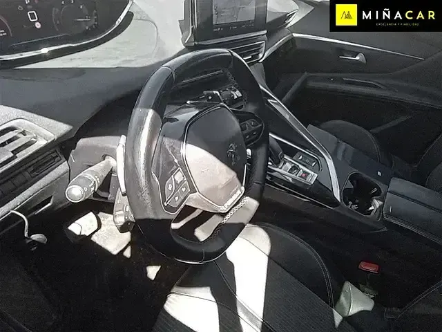 Usado Peugeot 3008 Allure 130 CV (95 kW) 2021 Azul SUV