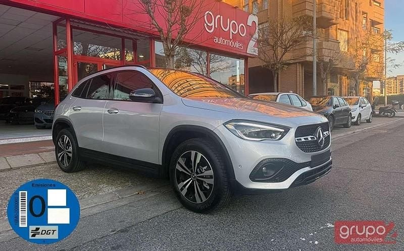 Usado Mercedes GLA250 218 CV (160 kW) 2022 Plateado SUV