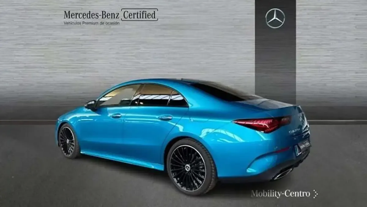 Usado Mercedes CLA220 190 CV (139 kW) 2025 Azul Coupe