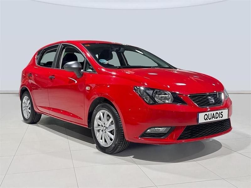 Usado Seat Ibiza Reference 75 CV (55 kW) 2017 Rojo Berlina