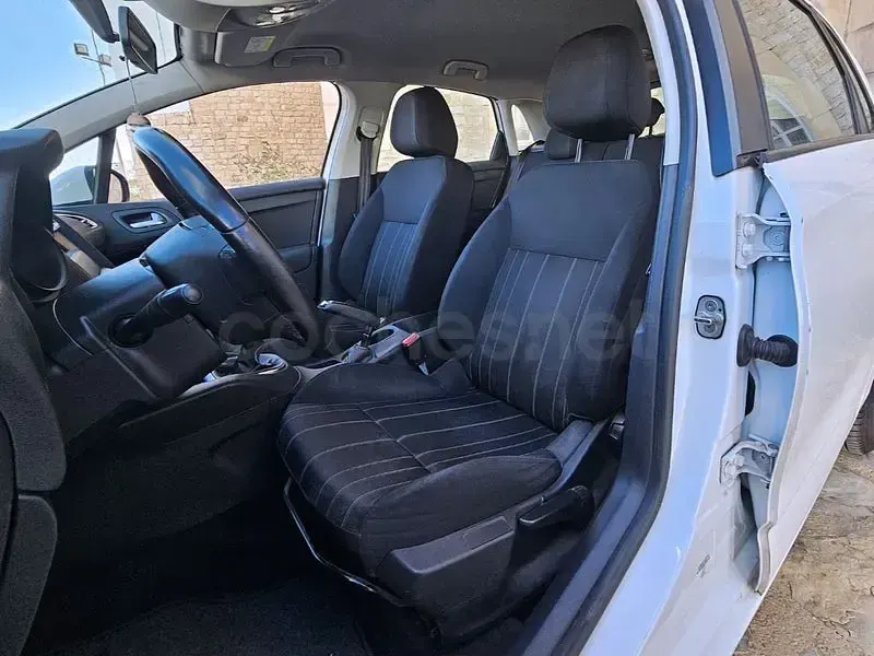 Usado Citroën C4 114 CV (83 kW) 2014 Blanco Berlina