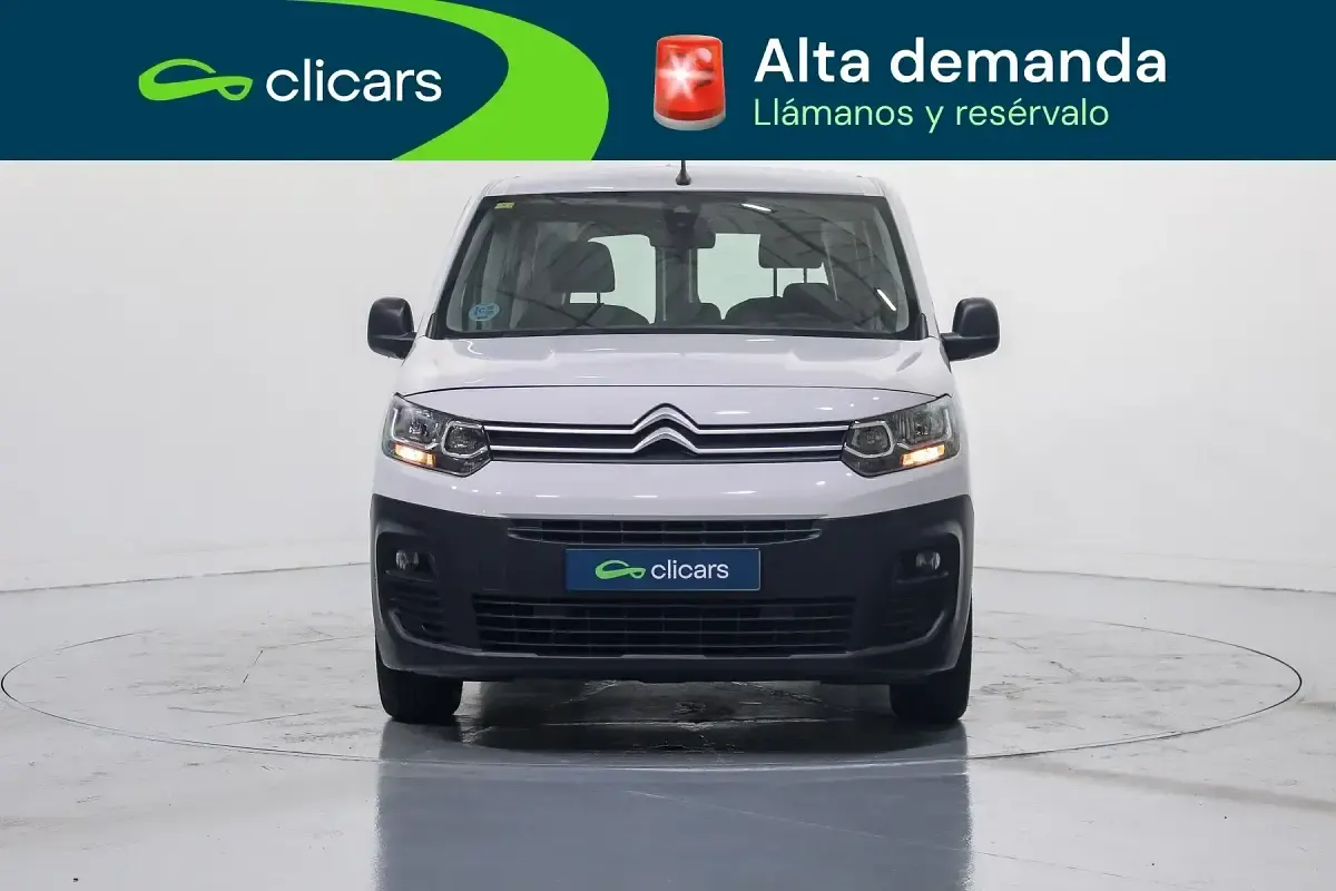 Usado Citroën Berlingo Live 102 CV (75 kW) 2022 Blanco Monovolumen