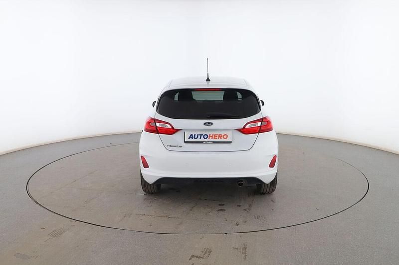 Usado Ford Fiesta ST-Line 100 CV (73 kW) 2018 Blanco Utilitario