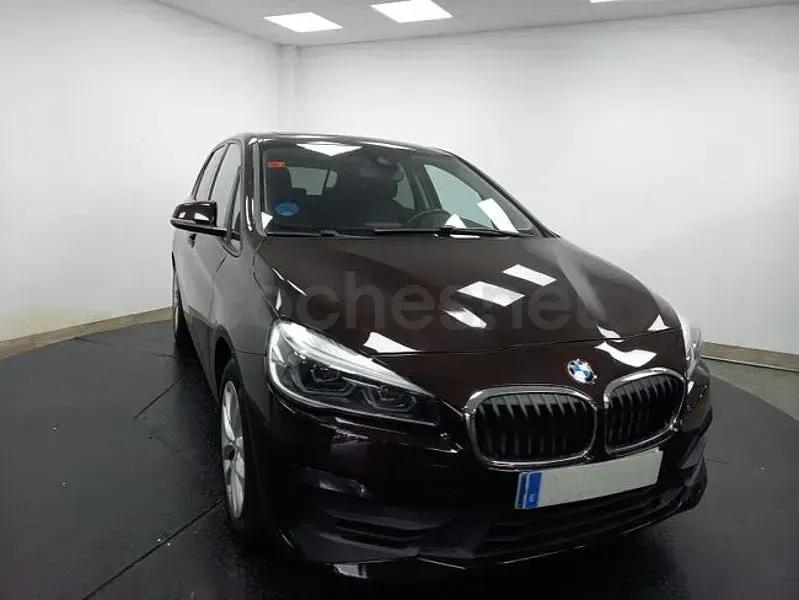 Usado BMW 225 Active Tourer iPerformance 224 CV (164 kW) 2021 Marrón Monovolumen