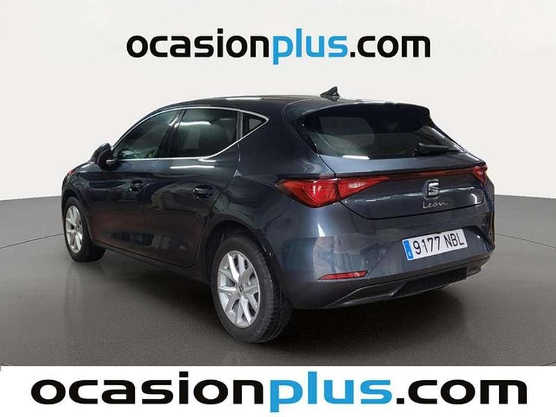 Usado Seat Leon Style 116 CV (85 kW) 2025 Gris Utilitario