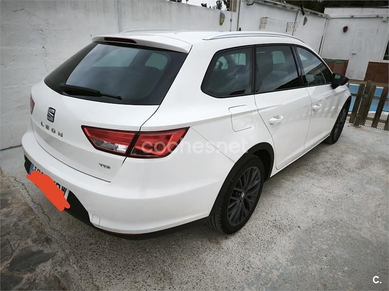 Usado Seat Leon ST CONNECT 110 CV (80 kW) 2016 Blanco Familiar