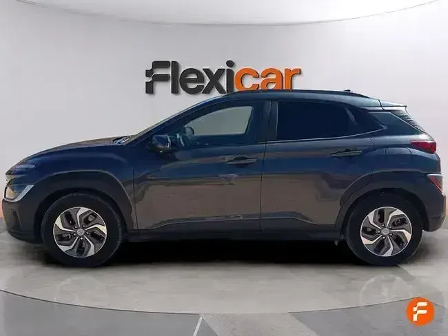 Używany Hyundai Kona 141 KM (103 kW) 2021 Czarny SUV