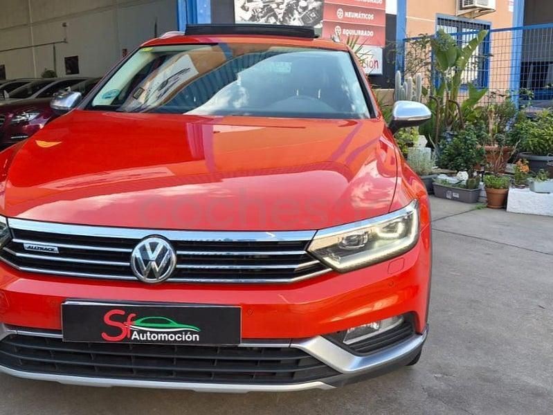 Usado VW Passat Alltrack 150 CV (110 kW) 2016 Naranja Familiar