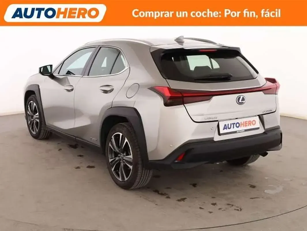 Usado Lexus UX 250h Executive Line 179 CV (131 kW) 2019 Gris SUV